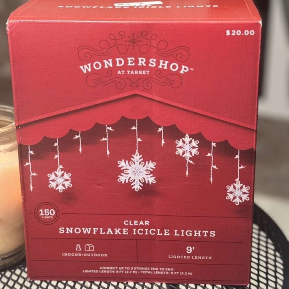 WonderShop Clear Snowflake Icicle Lights 150 Count 11 ft Total Length